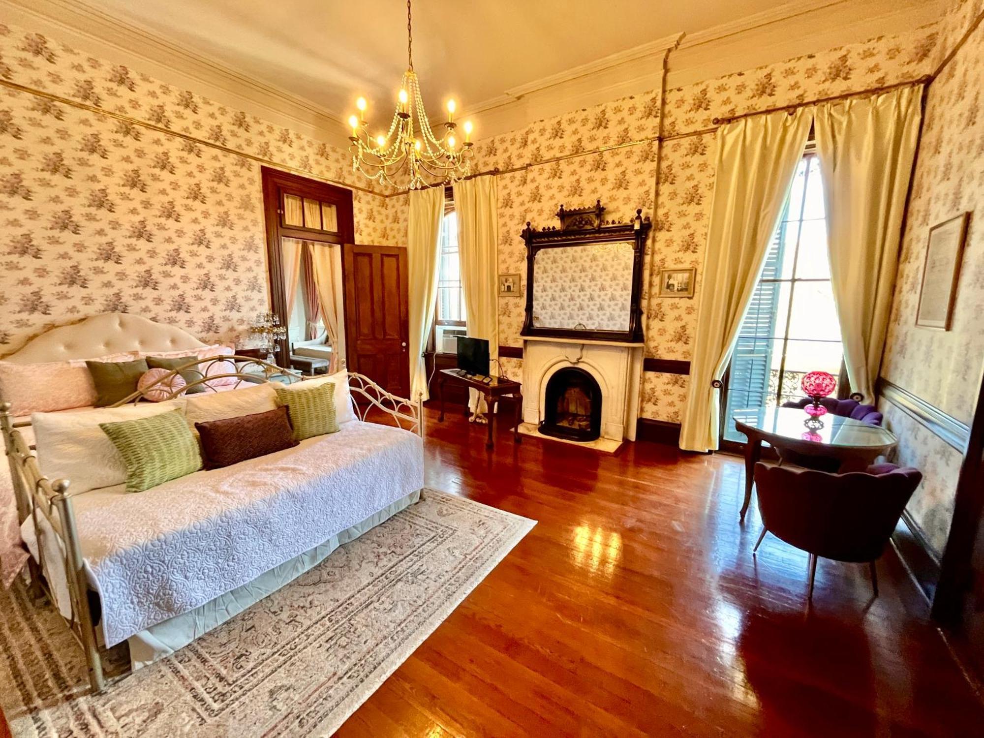 French Quarter Lanaux Mansion Bed And Breakfast 新奥尔良 客房 照片